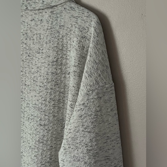 Women’s RBX Active Quilted Ultra-Soft Ribbed Fabric Mock-Neck Pullover - Picture 7 of 11